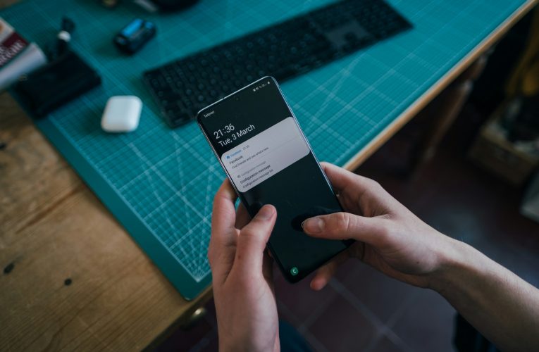 Samsung Galaxy S20 FE com Snapdragon: desempenho, câmera e recursos premium em um só aparelho