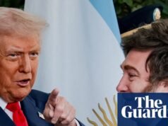 Trump ameaça cortar ajuda dos EUA à Argentina se Milei perder a eleição | Donald Trump