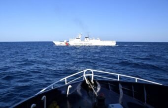 Guarda Costeira envia marinha chinesa para esmagar aliado dos EUA