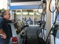 Petrolíferas juntam-se à YPF e não há aumento da gasolina em abril Economia L Intransigente