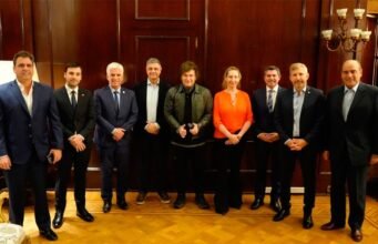 Em busca de acordos políticos, Mileus se reuniu com as lideranças na Casa Rosada