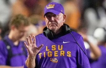 LSU demite Brian Kelly após terceira derrota na temporada: relatórios
