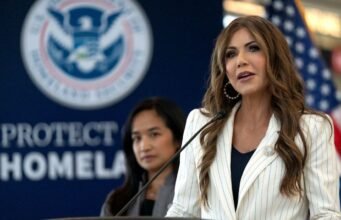 DHS anuncia nova taxa de imigração de US$ 1 mil para imigrantes com liberdade condicional humanitária