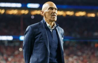 Tony Dungy argumentou que as regras de replay da NFL prejudicam a credibilidade