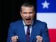 Pete Hegseth Fat-Shames Military é o mais sábio quando o mundo está em chamas