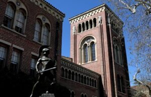 Notícias que ameaçam reduzir o financiamento estatal às universidades que assinam o pacto político de Trump