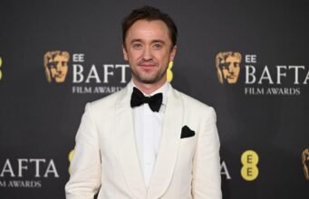 Fotos do ator de ‘Harry Potter’ – Hollywood Life