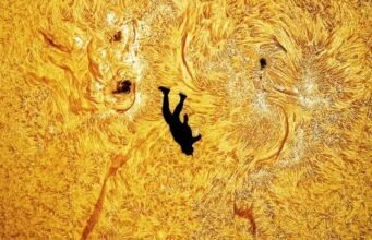 ‘Foi um momento incrível.’ O paraquedista saltou da superfície do Sol em impressionantes fotos de astrofotógrafos