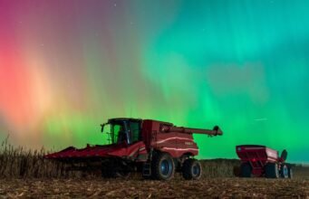 Forte tempestade geomagnética desencadeia luzes do norte em toda a América do Norte e no sul até o México (fotos)