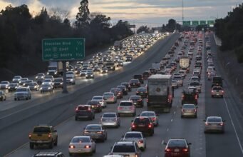 Esta rodovia do Oregon está entre as estradas mais perigosas dos EUA para viagens de férias de inverno, concluiu a análise