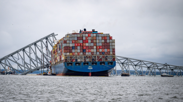 dali-container-ship-francis-scott-key-bridge.png