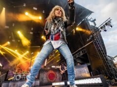 O vocalista do Whitesnake, David Coverdale, anuncia sua aposentadoria