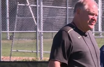 O técnico jesuíta recordista Ken Potter se aposentou