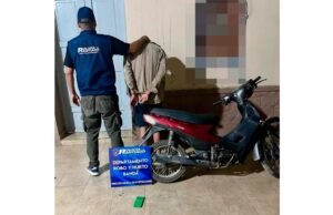 Eles prendem um fugitivo perigoso acusado de fazer parte de uma gangue de piratas de alcatrão