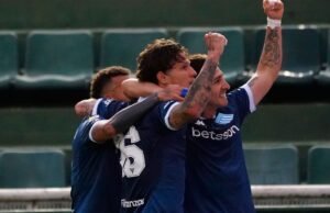 Em duelo decisivo pela classificação, Racing e Defesa se enfrentam no Cilindro