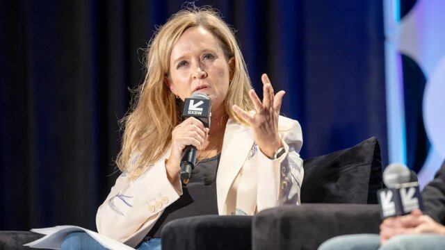samantha-bee-speaking.jpg