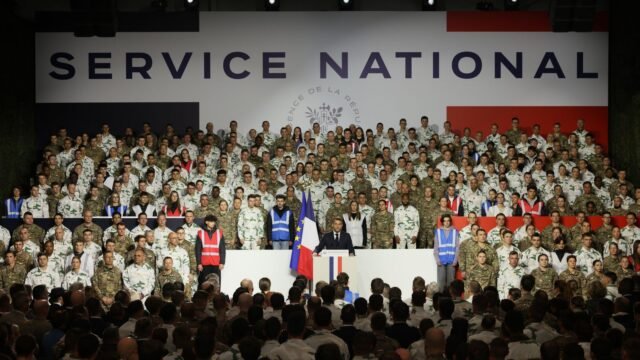 skynews-france-emmanuel-macron_7093643.jpg