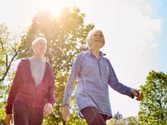 Não importa quanto tempo você fica sentado – caminhar mais reduz o risco de morte e doenças