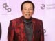 Smokey Robinson está enfrentando duas novas acusações de assédio sexual, inclusive de um homem