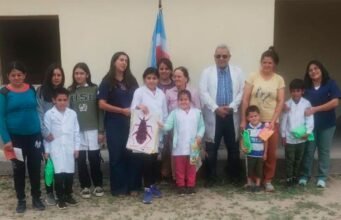 Uma oficina de prevenção de Chagas foi realizada com sucesso na escola rural Ardles de la Costa