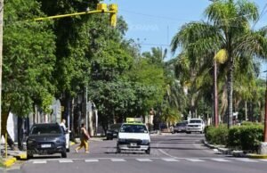 Tempo para esta terça-feira, 9 de dezembro de 2025 em Santiago del Estero: Dia estável e quente