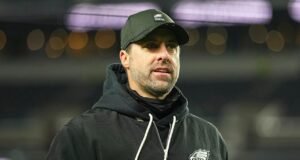 O coordenador ofensivo dos Eagles, Kevin Patullo, ficou arrasado após a derrota em casa