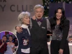 A estrela de ‘SNL’ Bowen Yang se despede em um emocionante esboço final antes de deixar o programa da NBC