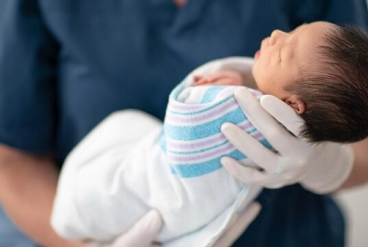 Comitê do CDC retira recomendação de vacina contra hepatite B para todos os recém-nascidos