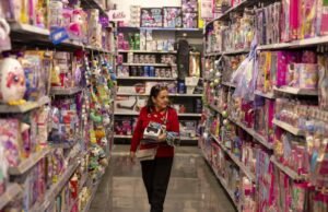 Os brinquedos estão se tornando responsivos graças à inteligência artificial, mas será que eles são seguros perto de crianças?