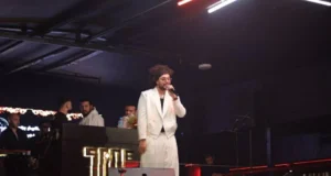 Abdel Fattah El-Gerini anima Zamalek na festa “Full Number” (fotos)