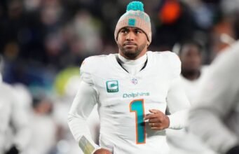 Tua Tagovailoa, dos Dolphins, abre para jogar em outro lugar em 2026