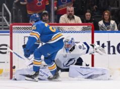 Jordan Kyrou marca nos pênaltis e os Blues quebram a seqüência ininterrupta de Lightning aos 11