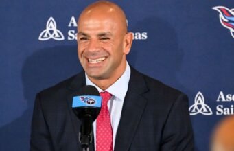 Saleh: Playcalling, Cam Ward entre as prioridades com Titãs