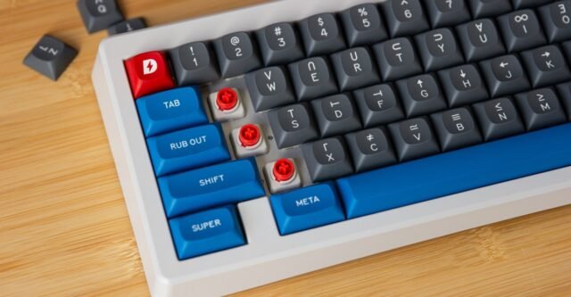 268259_Dynacap_keyboard_conversion_NEdwards_0116.jpg