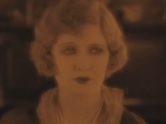 A Tattle TV transformou o clássico de Hitchcock em um “minidrama” vertical.