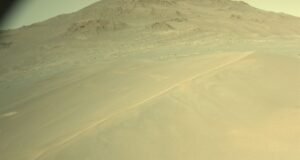 O rover Perseverance da NASA viu ondulações gigantes em Marte em fotos tiradas em 7 de janeiro de 2026.