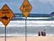 Quarto ataque de tubarão em três dias atinge a Austrália enquanto surfista sobrevive