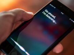 Google e Apple pagarão US$ 163 milhões para resolver um processo bombástico, alegando que dormiram em conversas privadas