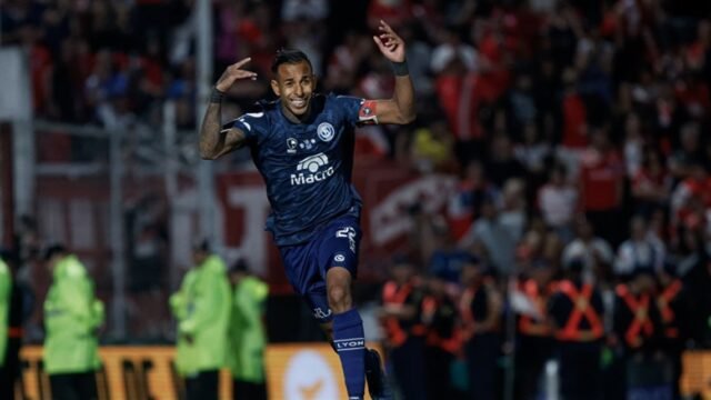 sebastian-villa-en-copa-argentina-con-independiente-rivadavia-2132821.jpg