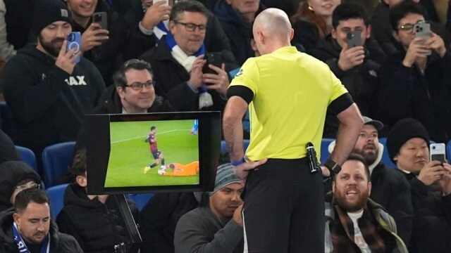 skynews-football-var_7141785.jpg