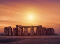 A pedra mais misteriosa de Stonehenge viaja 700 quilômetros pela Grã-Bretanha