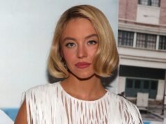 Sydney Sweeney sobe no letreiro de Hollywood em campanha promocional de marca de roupas íntimas