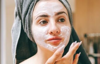 A máscara noturna de colágeno da Terez and Honor deixa a pele mais firme