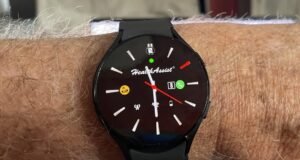 Samsung Galaxy LTE Smartwatch com WellCare Today HealthAssist Review: elegante, durável e pode salvar sua vida