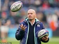 A Escócia está à deriva e é tudo culpa de Gregor Townsend. Estou surpreso com sua devoção louca e ingênua ao Newcastle – é impensável e impraticável e ele transformou as Seis Nações em um circo