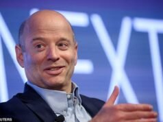 O alvo fácil de Schwimmer: o chefe do LSEG olha das profundezas – RUTH SUNDERLAND diz que os tubarões estão circulando