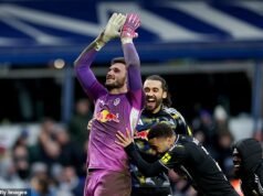 Birmingham 1-1 Leeds: Daniel Farke desafia sua equipe a se tornar uma lenda do clube ao vencer a FA Cup depois de sobreviver a um susto em St Andrews