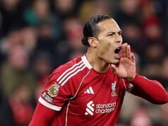 Uma dupla reverenciada do Man United, John Terry ou Virgil van Dijk: Depois que a estrela do Chelsea respondeu às afirmações de que o capitão do Liverpool é o melhor zagueiro de todos os tempos da Premier League, nossos especialistas revelam sua escolha – mas quem sai por cima?