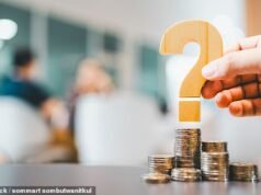 Tenho 40 anos e £ 175.000 em minha pensão; Se eu parar de contribuir, valerá meio milhão aos 65 anos?