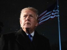 Vídeo racista: Trump diz que não viu o clipe retratando Obamas como macacos antes de ser lançado